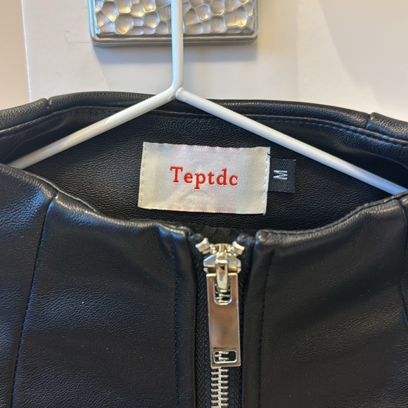 Jacket - Picture 3 of 4